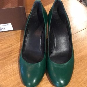 Green leather Gucci wedge size 9